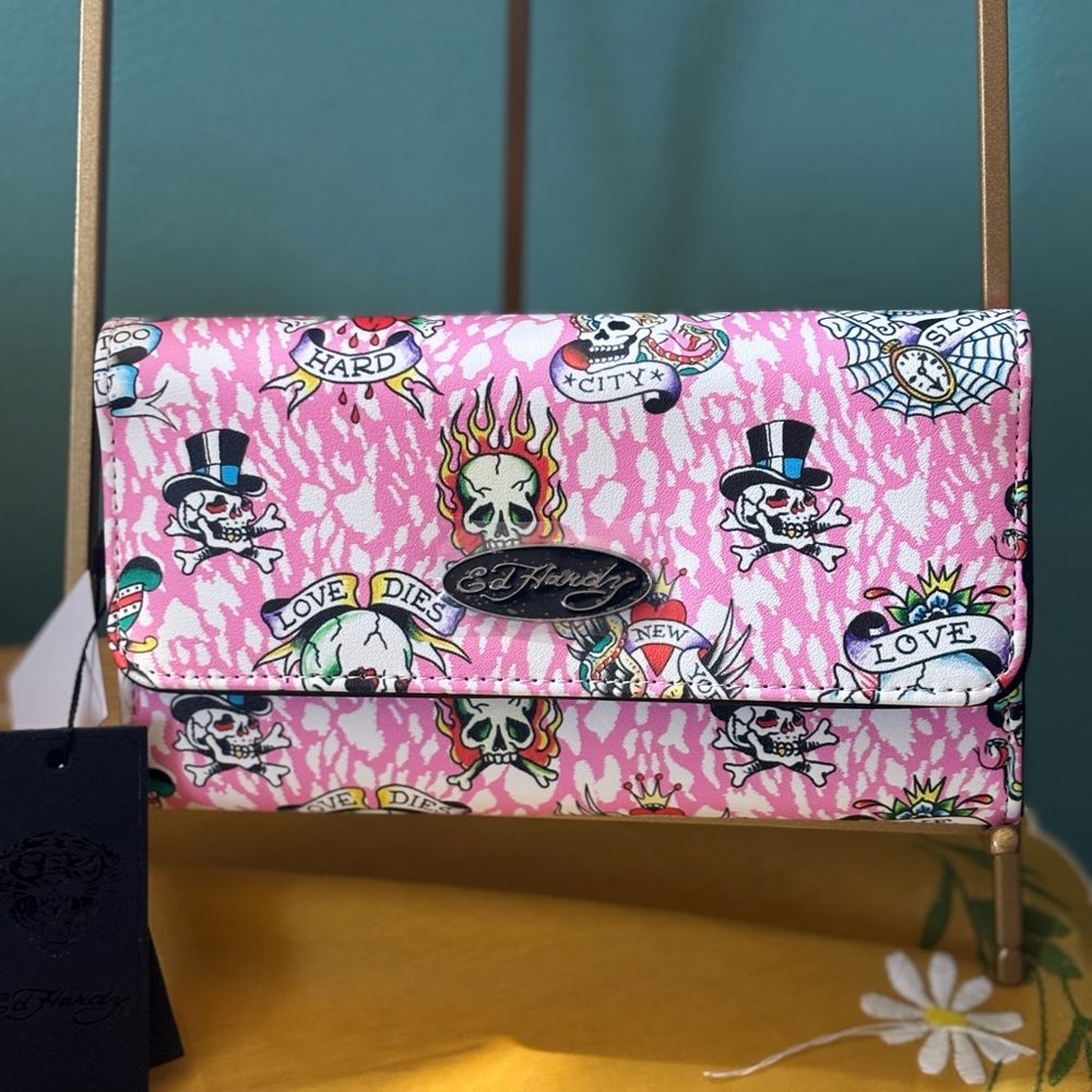 Ed Hardy Pink Tattoo-Inspired Skeleton wallet NWT - Picture 2 of 8